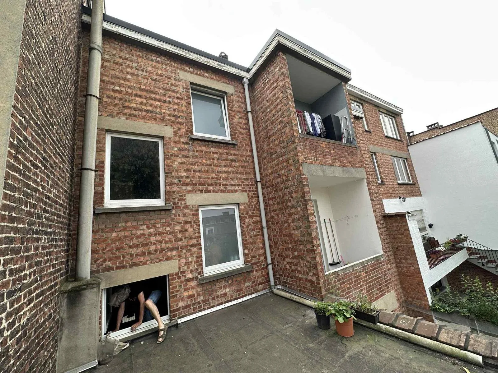 Avant - Rénovation Complète de Façade
